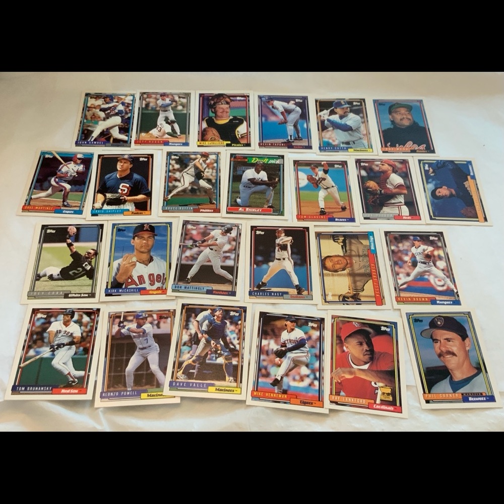 Bundle of Baseball Cards Lot 99